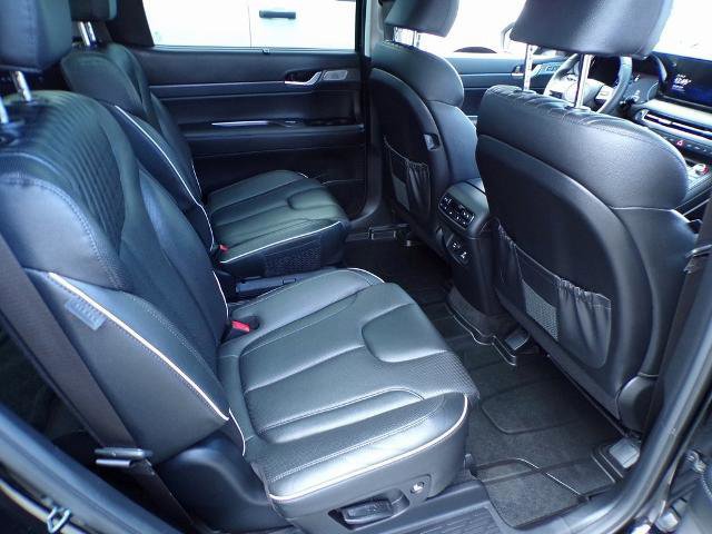 Used 2024 Hyundai Palisade Limited image 13