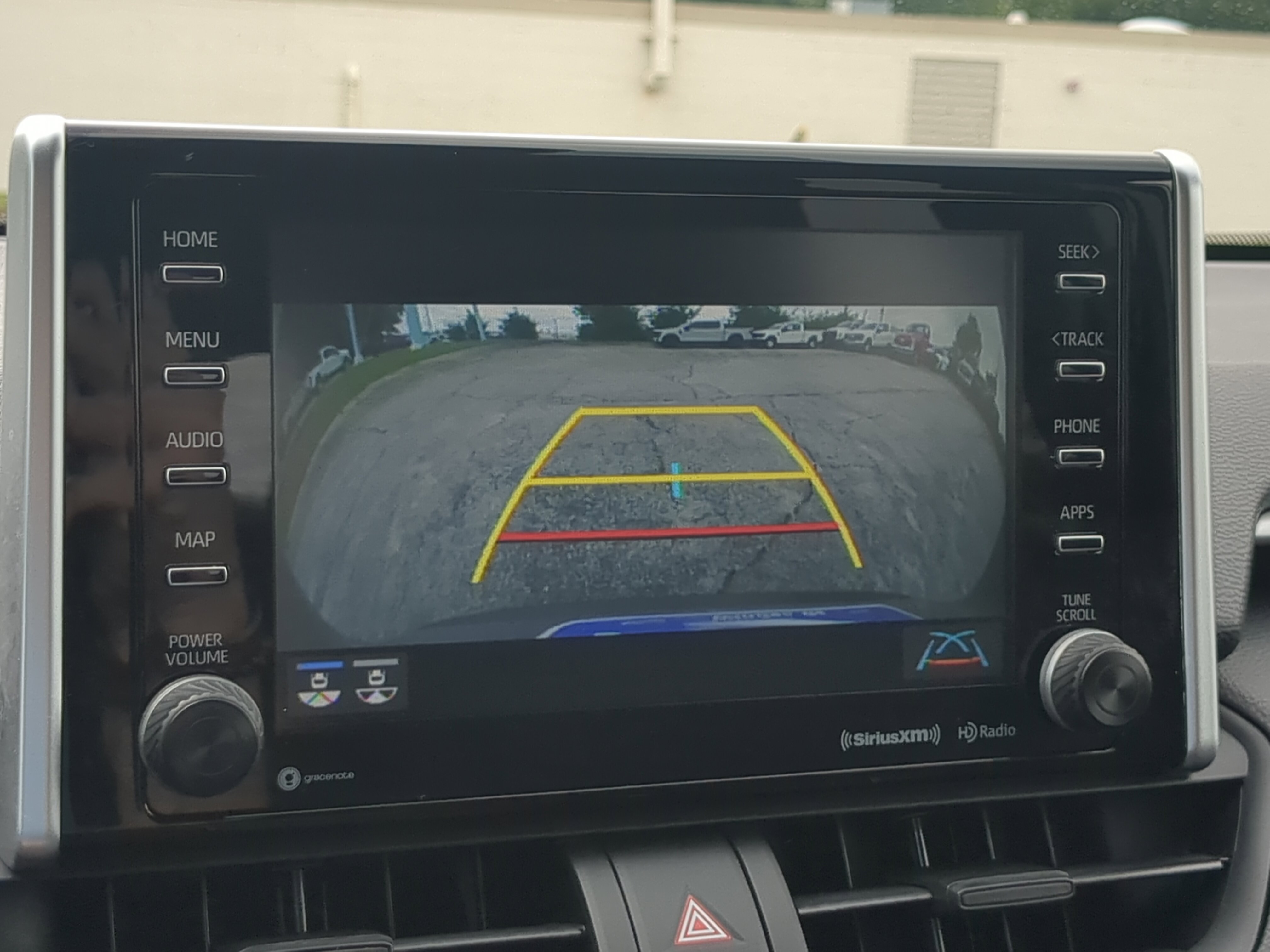 Used 2021 Toyota RAV4 XLE w/ Convenience Package FWD image 19