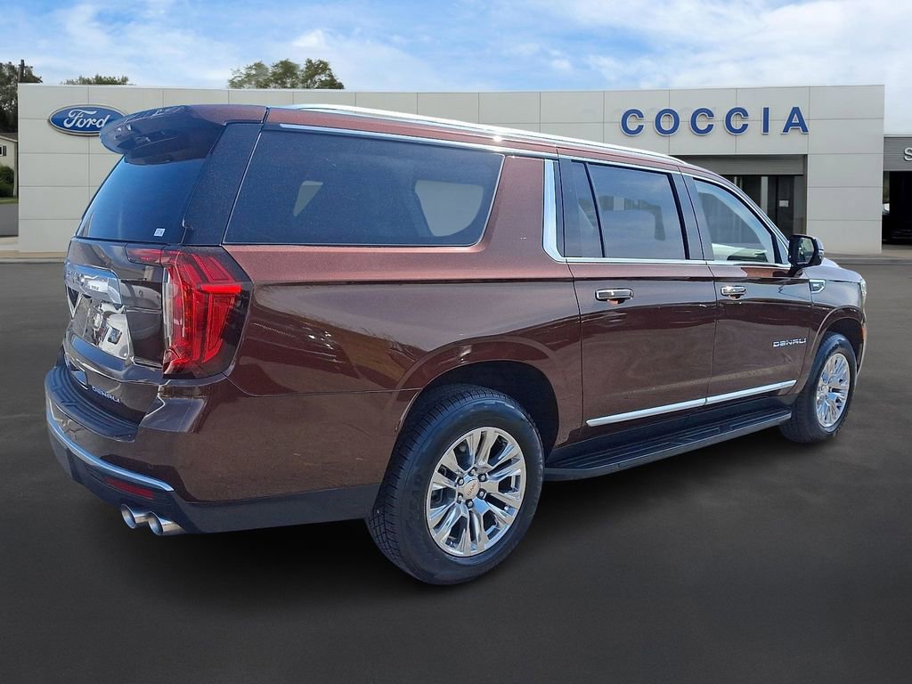 Used 2023 GMC Yukon XL Denali w/ LPO, Floor Liner Package AWD/4WD image 5