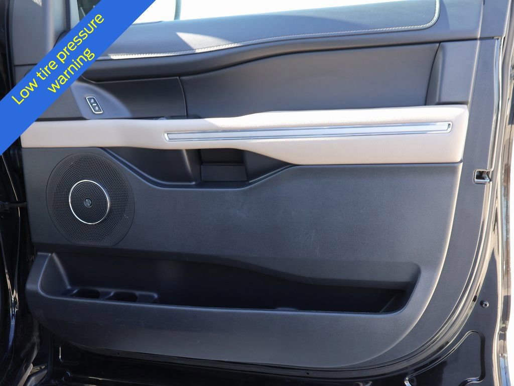 Certified 2024 Ford Expedition Limited image 8