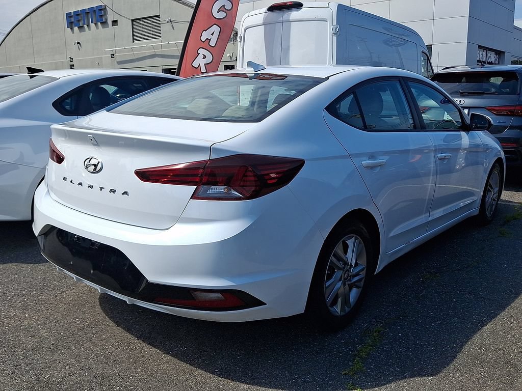 Used 2020 Hyundai Elantra Value Edition FWD image 2