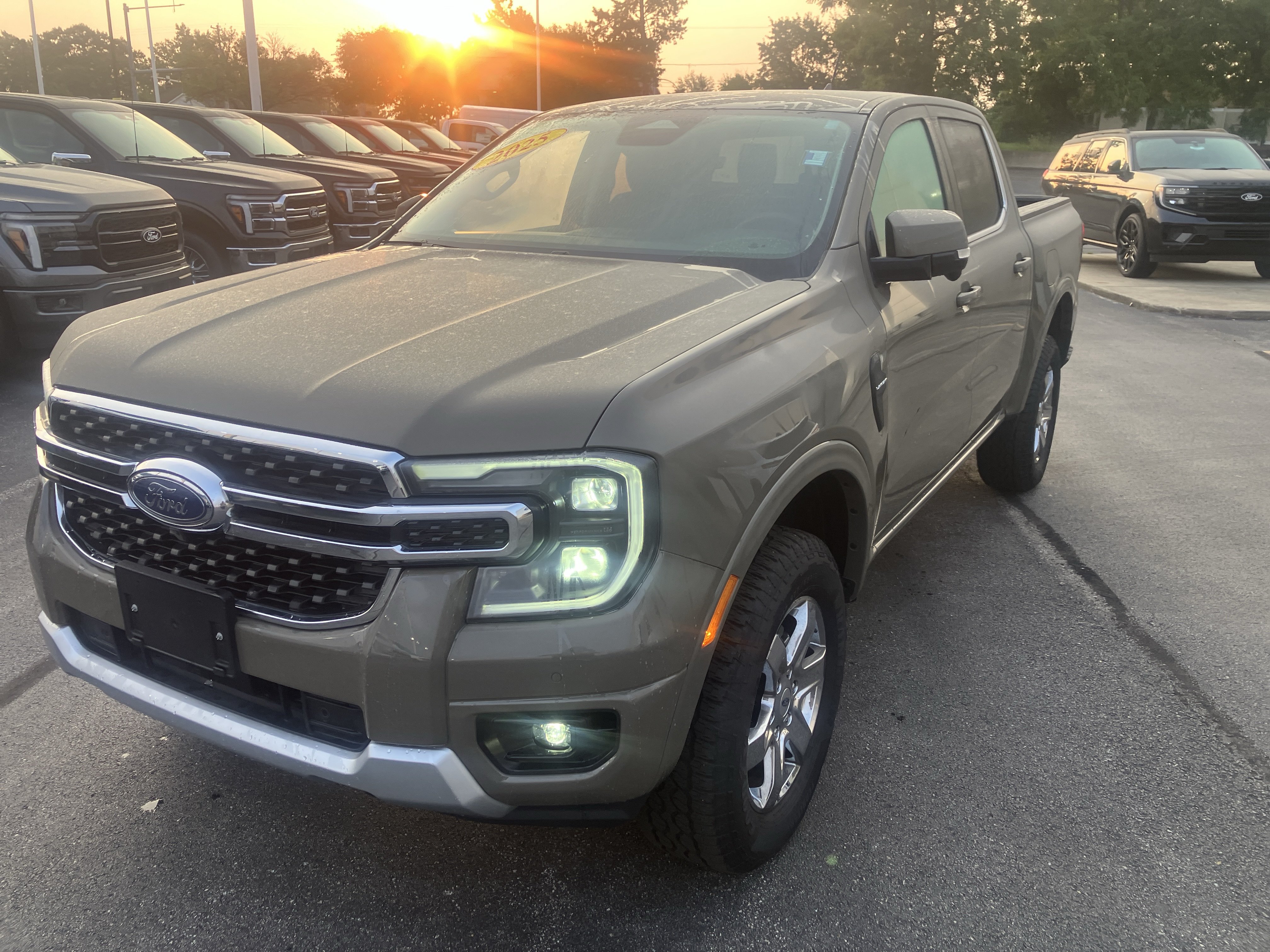 Certified 2025 Ford Ranger Lariat w/ Trailer Tow Package AWD/4WD image 3