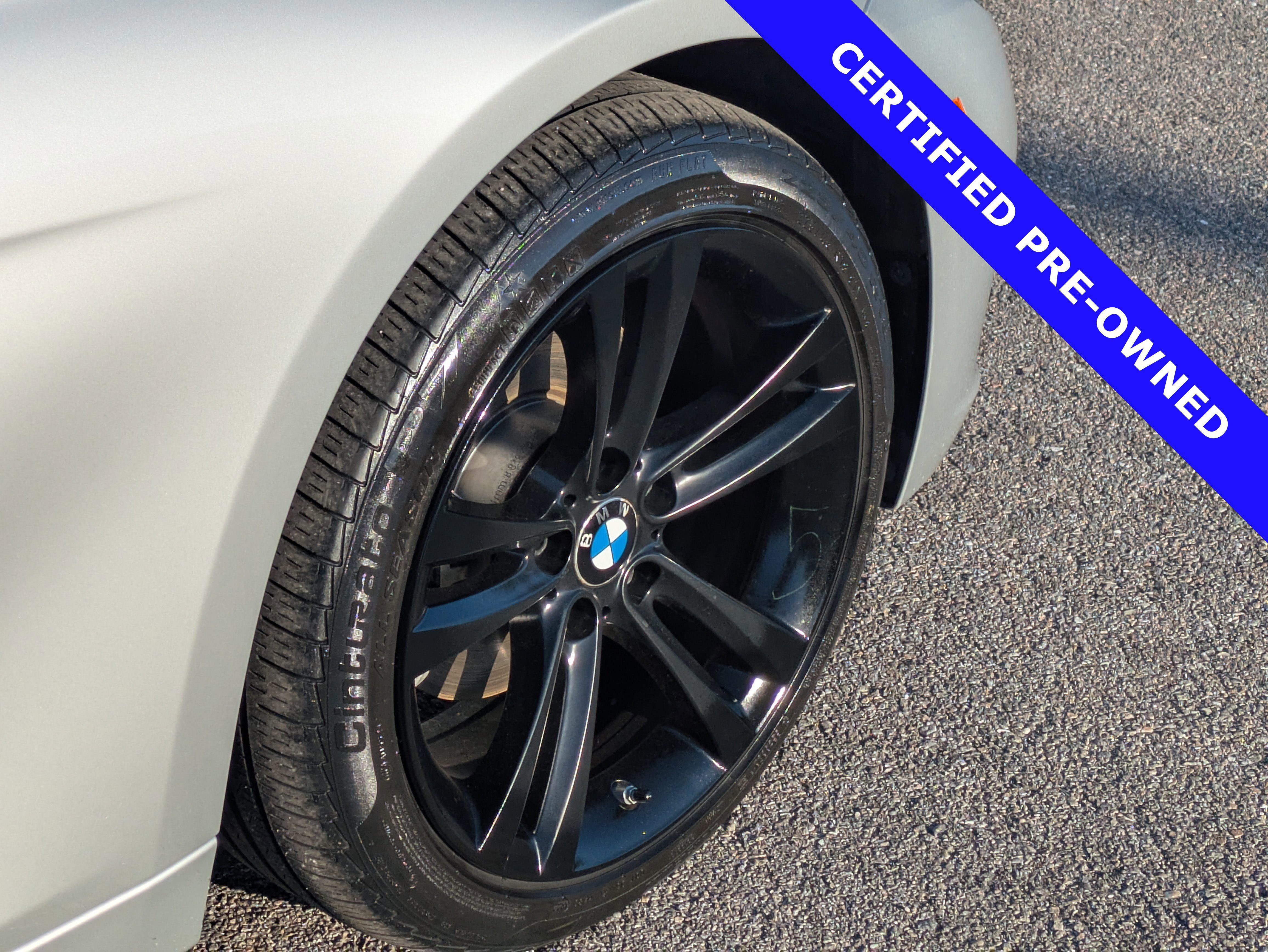 Used 2018 BMW 330i xDrive Sedan image 12