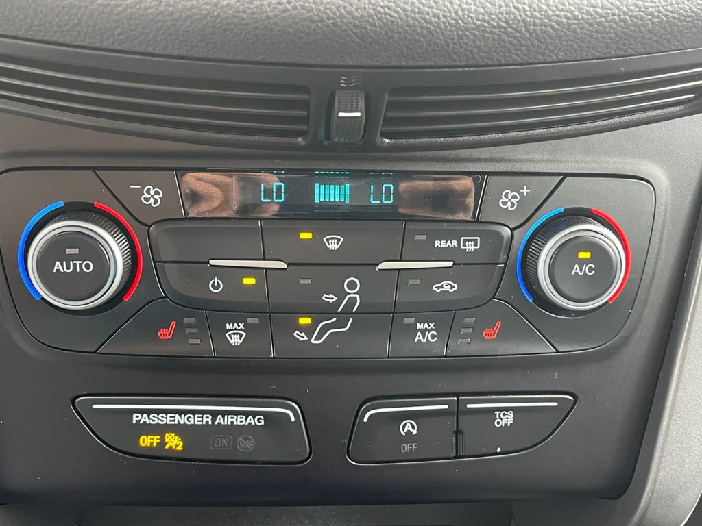 Certified 2018 Ford Escape SE w/ SE Sync 3 Package AWD/4WD image 27