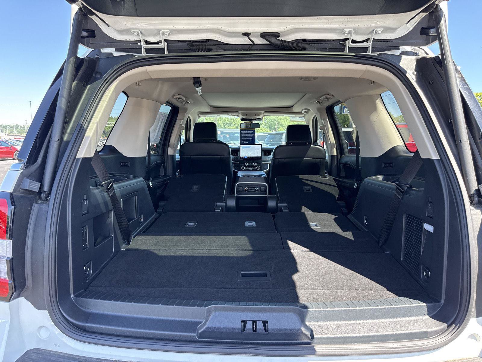 Certified 2024 Ford Expedition XLT AWD/4WD image 35
