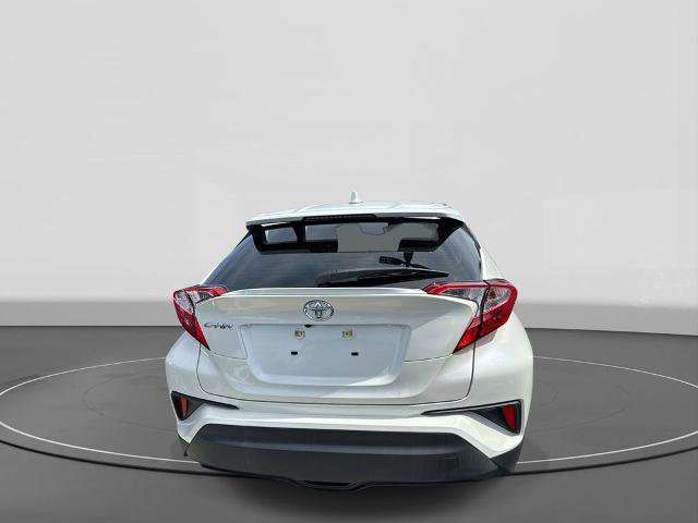 Used 2021 Toyota C-HR XLE FWD image 4