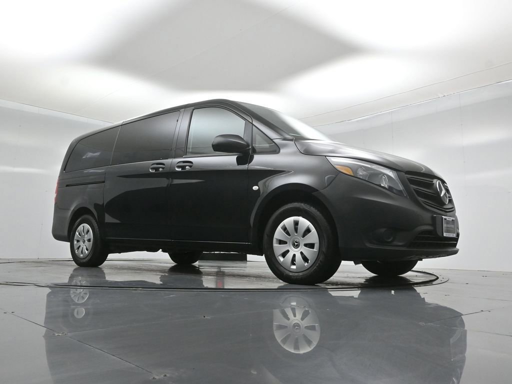 Used 2023 Mercedes-Benz Metris Passenger video 2