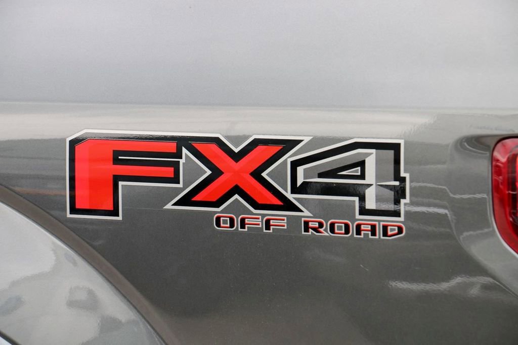 Certified 2018 Ford F150 Platinum w/ Equipment Group 701A Luxury image 8