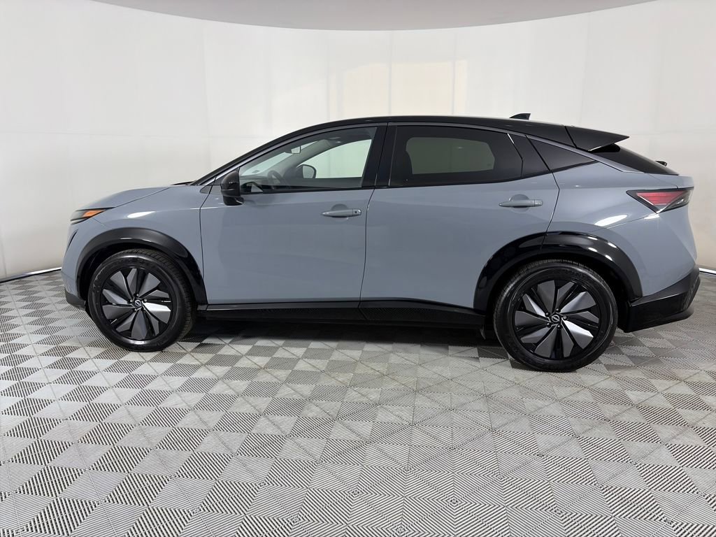 Used 2025 Nissan Ariya AWD image 4