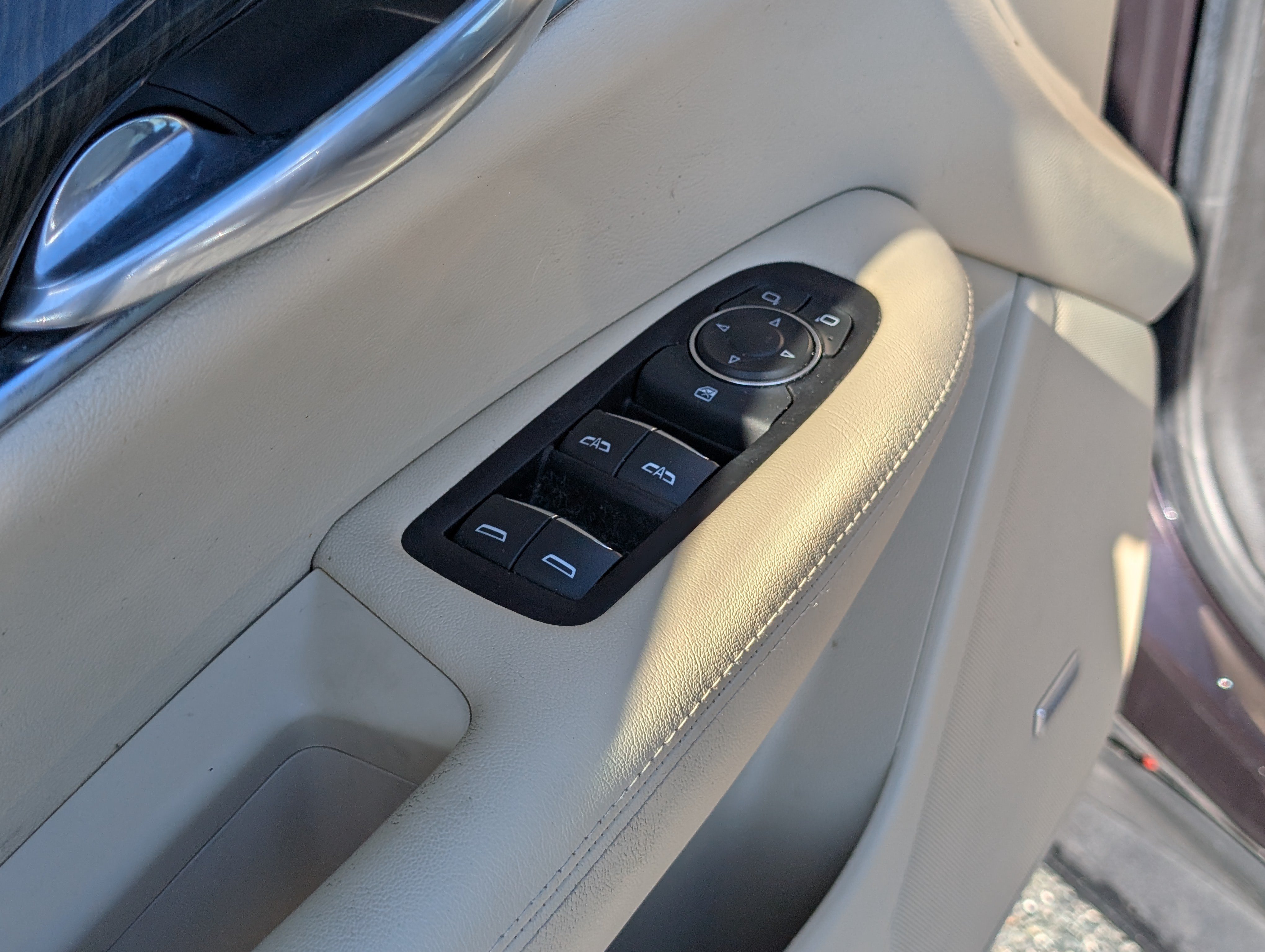 Used 2018 Cadillac XT5 AWD image 22