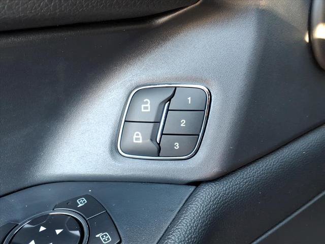 Certified 2024 Ford Expedition XLT image 9