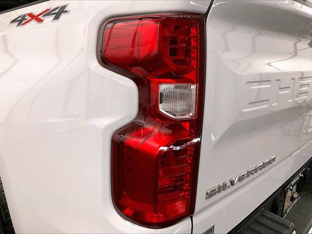 Used 2024 Chevrolet Silverado 1500 Custom AWD/4WD image 28