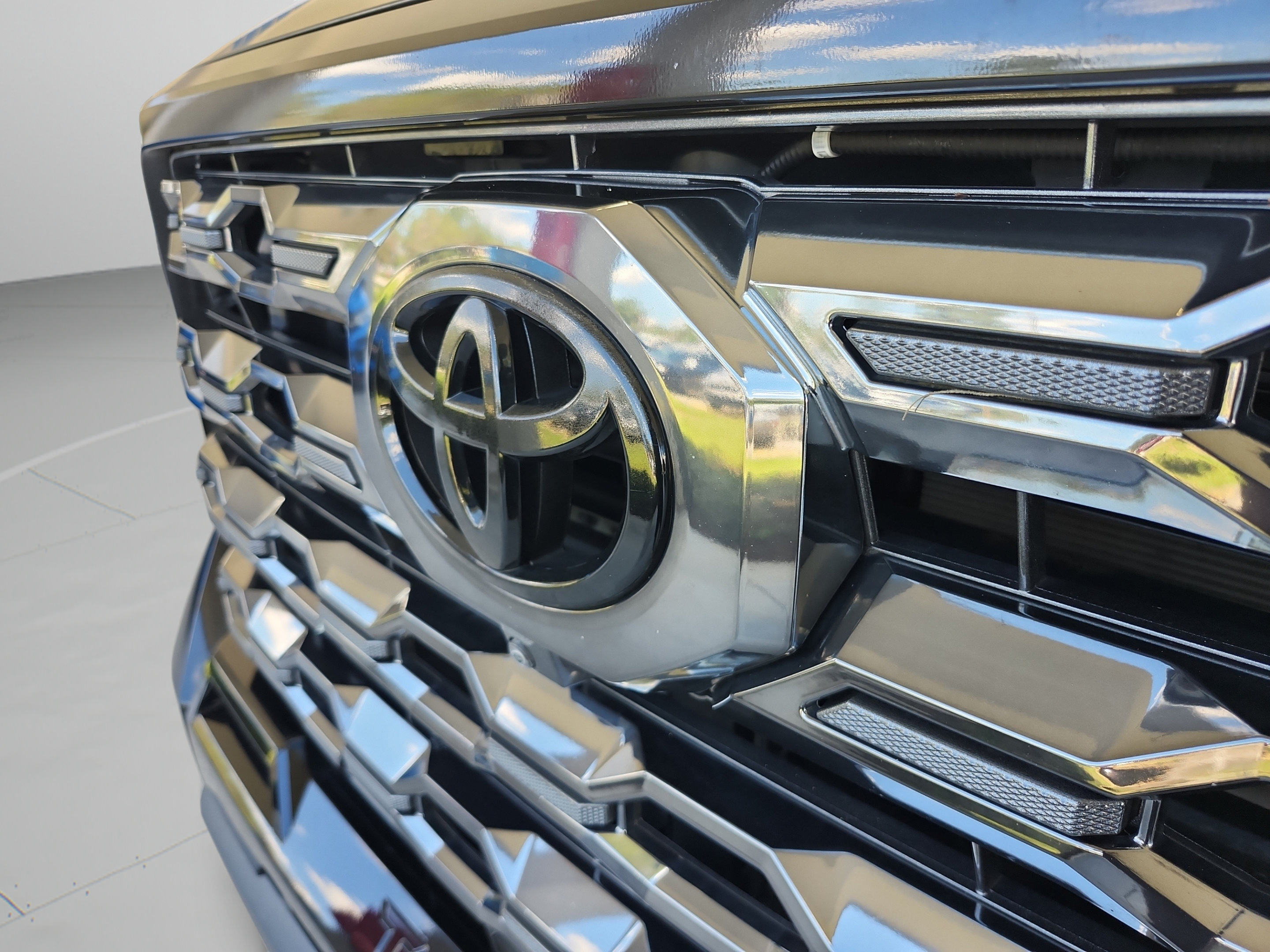 Used 2023 Toyota Tundra Platinum AWD/4WD image 31