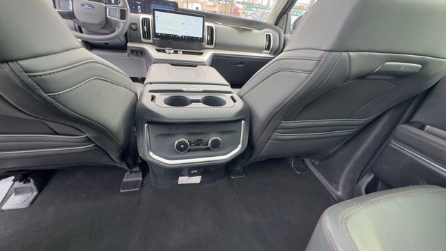 Certified 2025 Ford Expedition Active image 18