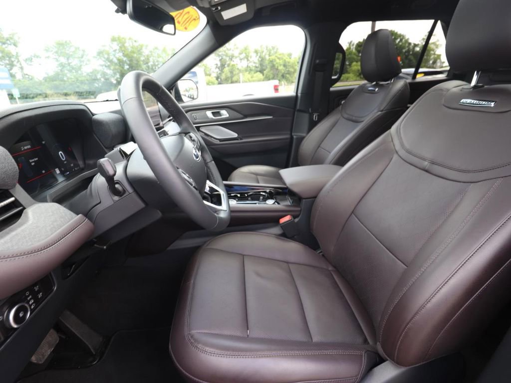 Certified 2026 Ford Explorer Platinum RWD image 2