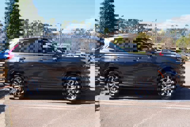 Used 2025 Honda CR-V EX-L image 6