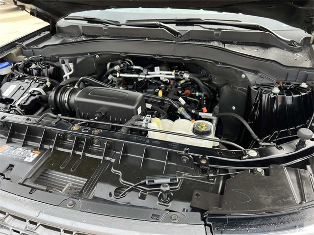 Certified 2022 Ford Explorer XLT w/ Equipment Group 202A image 10