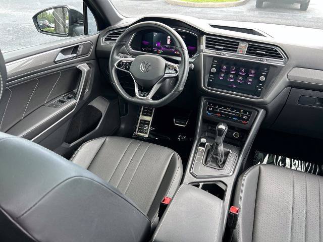 Used 2023 Volkswagen Tiguan SE R-Line FWD image 9
