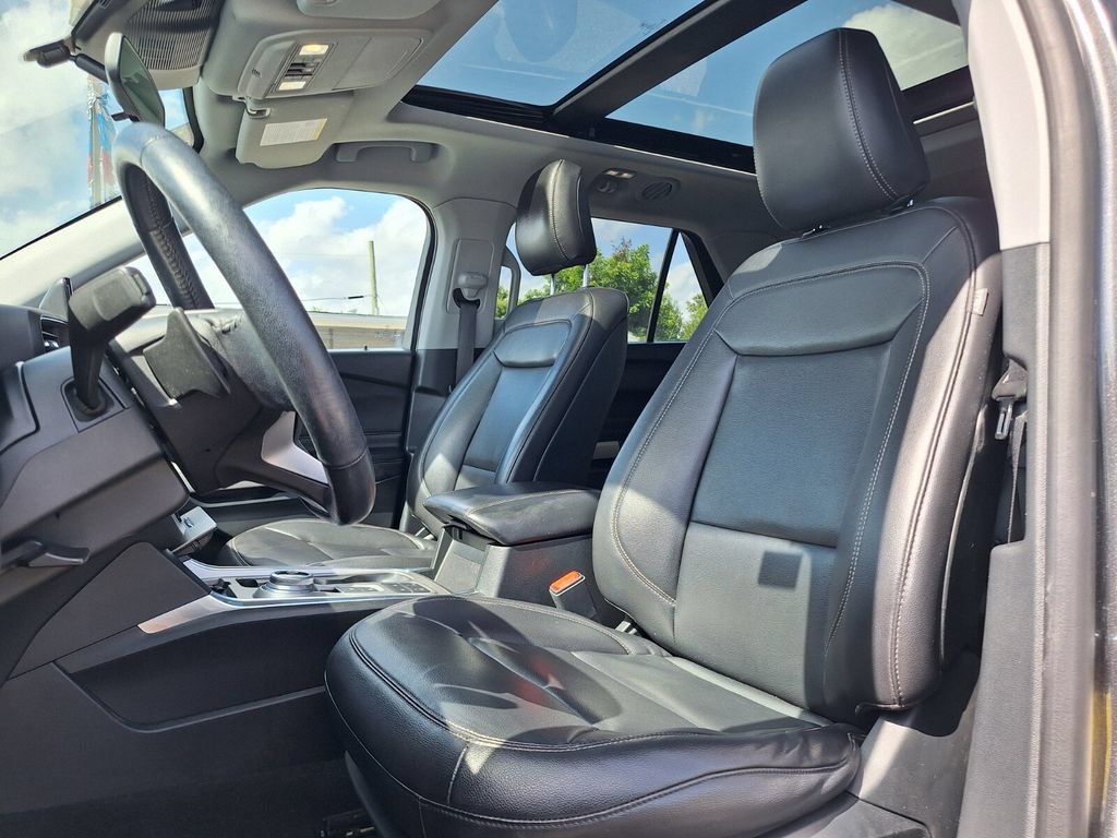 Certified 2020 Ford Explorer XLT w/ Equipment Group 202A RWD image 25