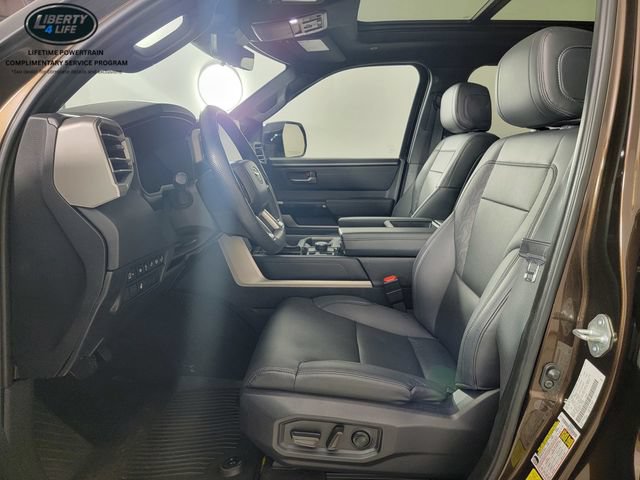 Used 2025 Toyota Tundra Limited AWD/4WD image 13