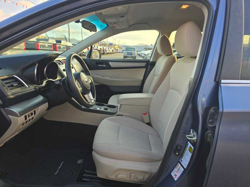 Used 2017 Subaru Outback 2.5i Premium image 9