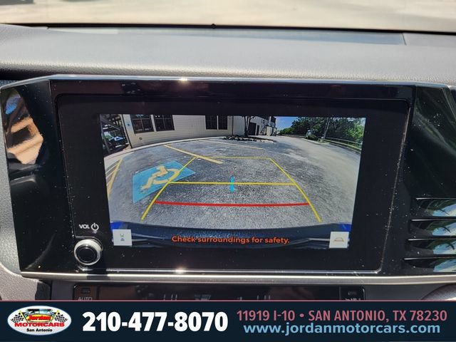 Used 2025 Toyota Camry SE w/ Convenience Package FWD image 21