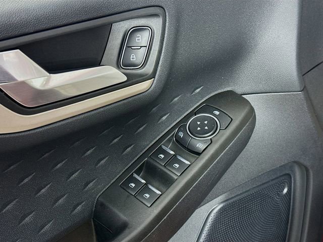 Certified 2020 Ford Escape SE image 17