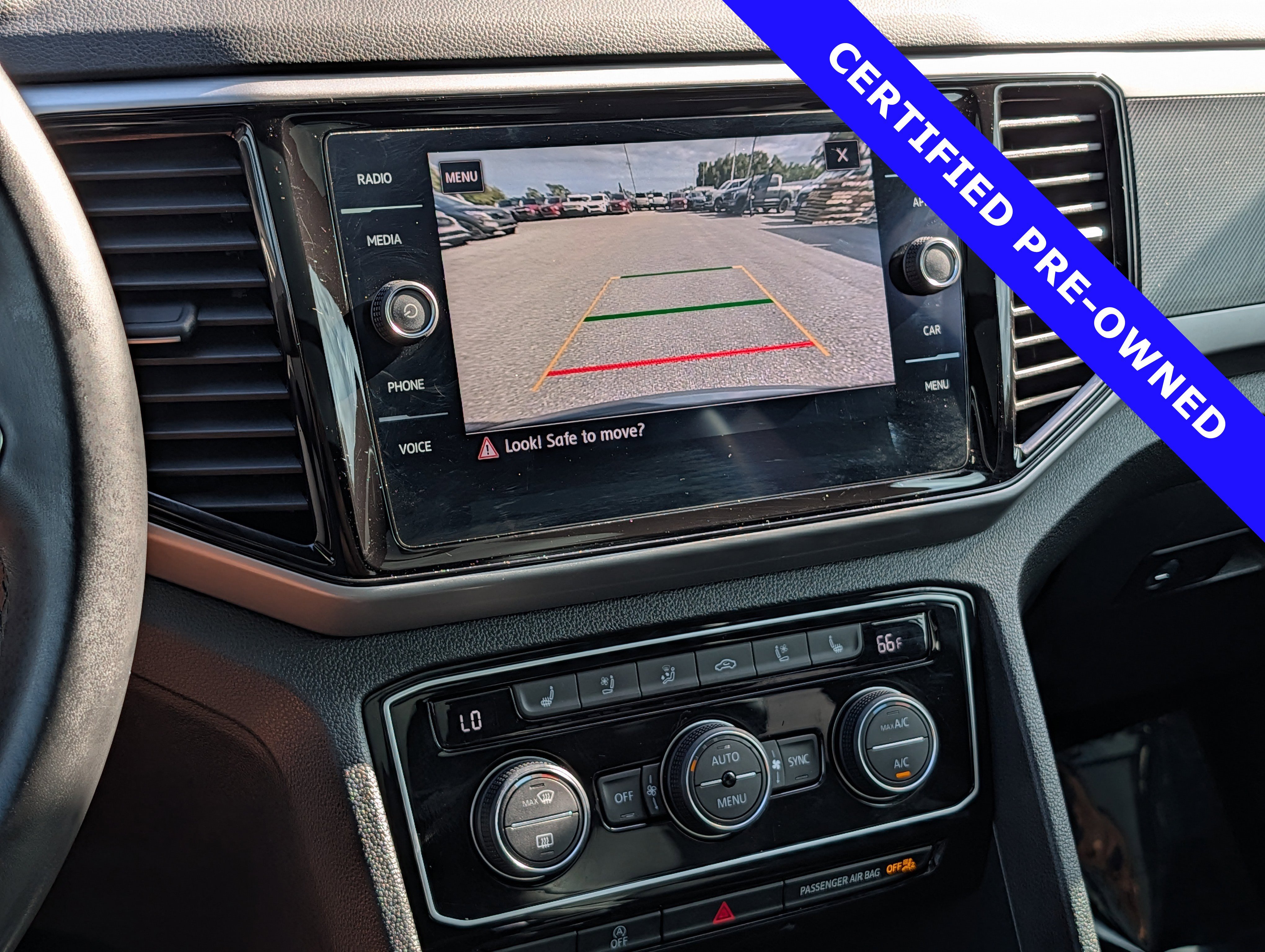 Used 2020 Volkswagen Atlas Cross Sport SEL Premium AWD/4WD image 30
