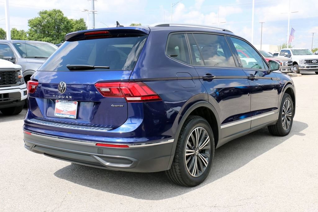 Used 2024 Volkswagen Tiguan SE AWD/4WD image 5