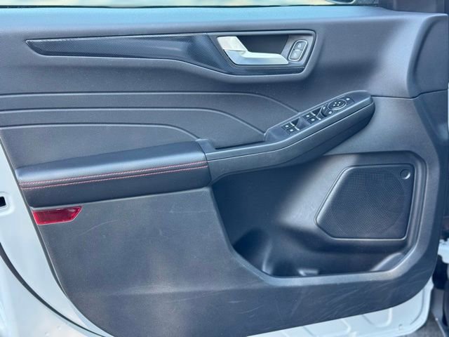 Certified 2025 Ford Escape ST-Line image 11