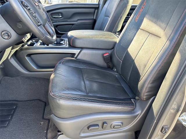 Used 2021 Nissan Titan PRO-4X w/ Pro-4x Convenience Package image 17