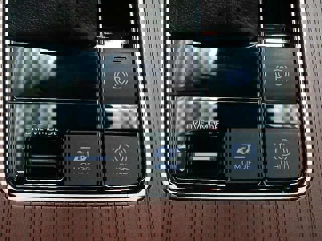 Used 2023 Toyota Sienna XLE image 15