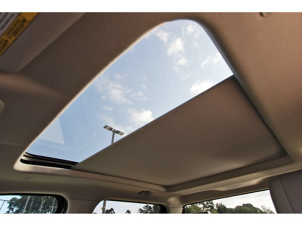 Used 2024 Toyota Tundra Limited AWD/4WD image 32
