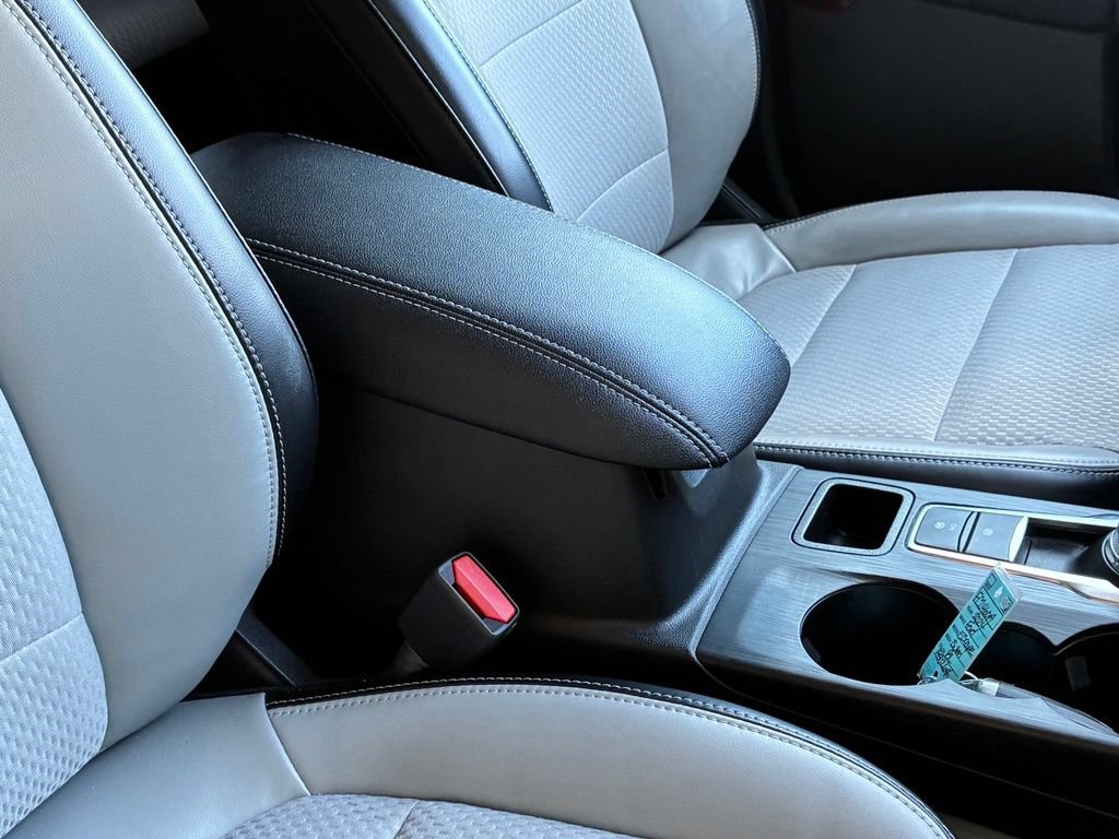 Certified 2024 Ford Escape SE FWD image 47