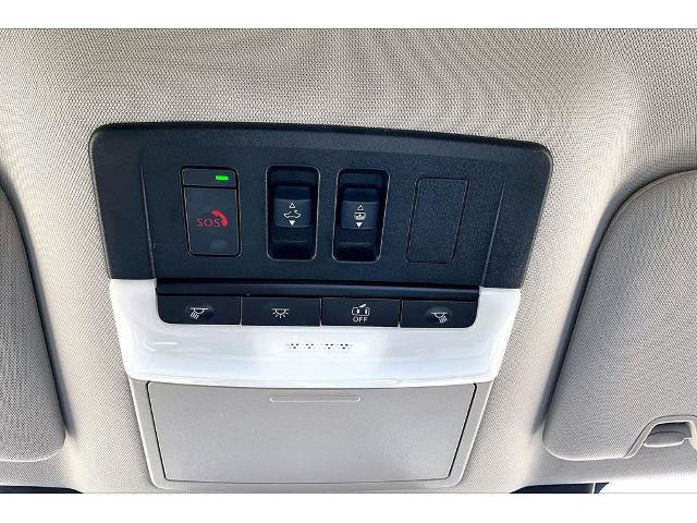 Used 2025 Nissan Pathfinder SV w/ SV Premium Package FWD image 10
