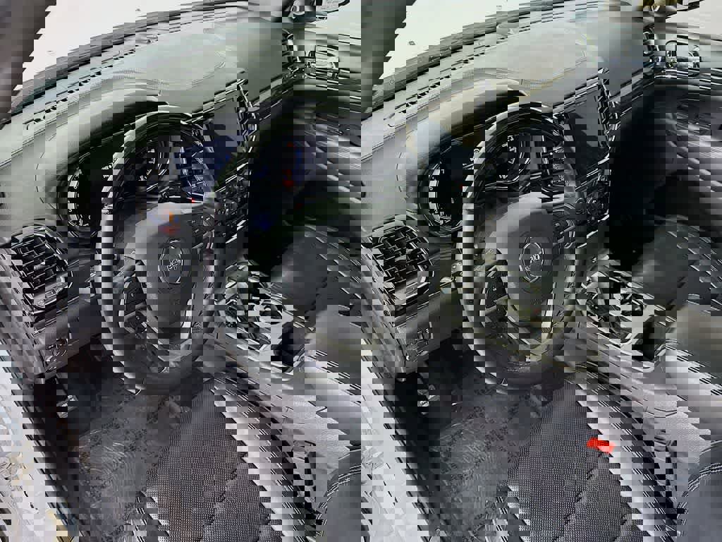 Used 2019 Jeep Grand Cherokee Overland image 2