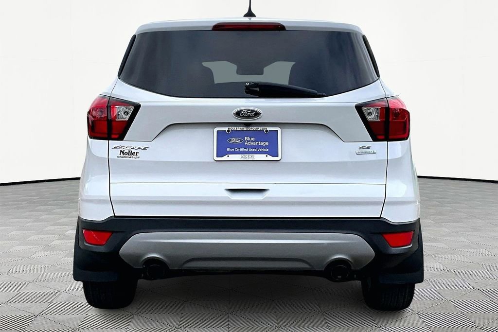 Certified 2019 Ford Escape SE image 3