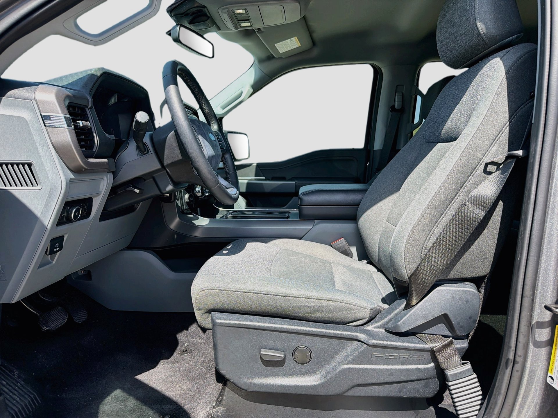Certified 2024 Ford F150 XLT w/ Mobile Office Package RWD image 25