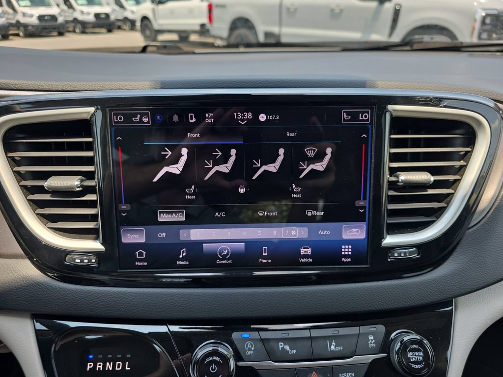 Used 2023 Chrysler Pacifica Touring-L FWD image 24