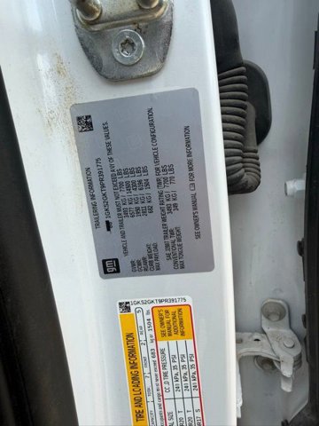 Used 2023 GMC Yukon XL SLT w/ SLT Premium Package image 7