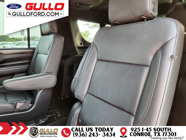 Used 2023 Chevrolet Suburban Z71 w/ Luxury Package AWD/4WD image 12