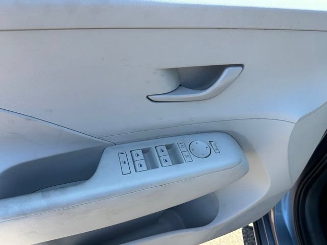 Used 2024 Hyundai Kona SEL FWD image 16