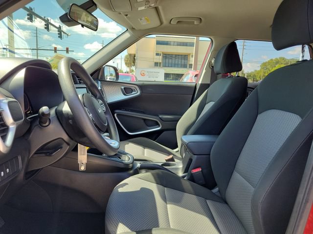 Used 2024 Kia Soul LX w/ Option Group 015 FWD image 19