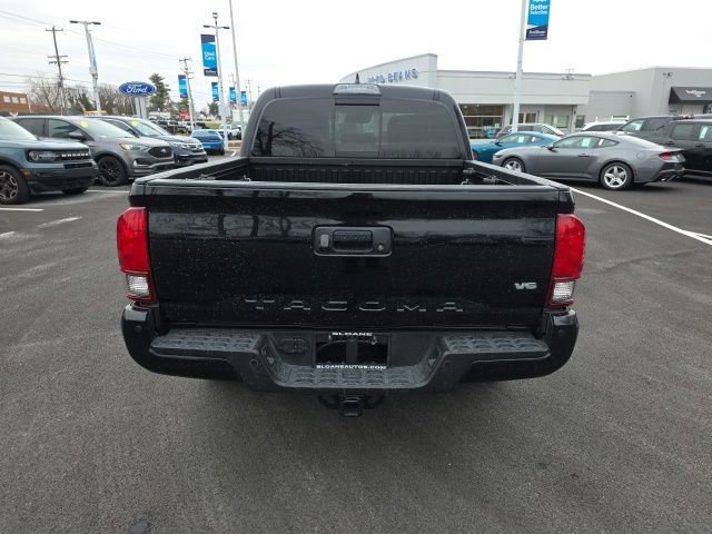 Used 2019 Toyota Tacoma 4x4 Double Cab image 4