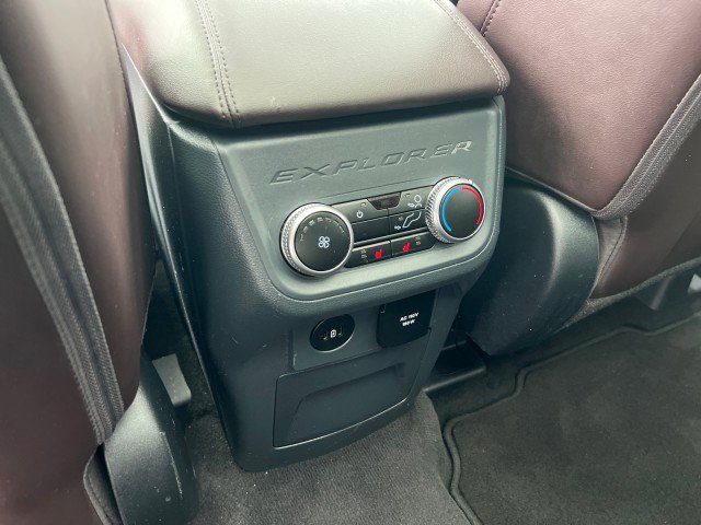 Certified 2025 Ford Explorer Platinum w/ LUX Leather Package image 22
