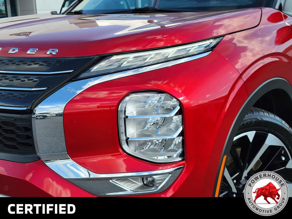 Used 2023 Mitsubishi Outlander SE image 11