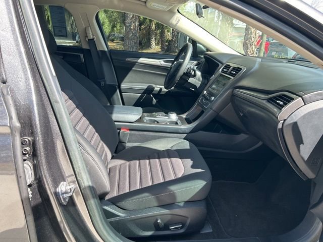 Certified 2018 Ford Fusion SE w/ Fusion SE Technology Package image 14