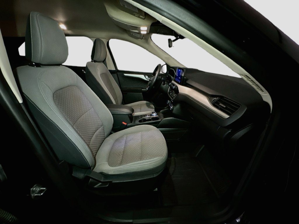 Certified 2020 Ford Escape SE AWD/4WD image 38