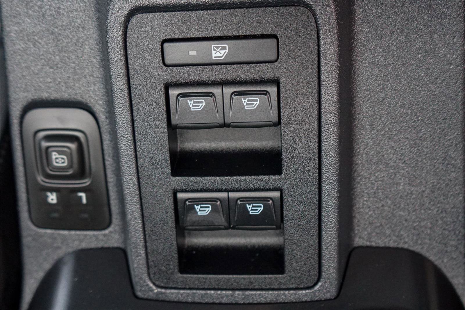 Certified 2024 Ford Bronco Black Diamond image 21