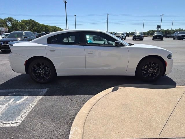 Used 2021 Dodge Charger SXT w/ Blacktop Package AWD/4WD image 4